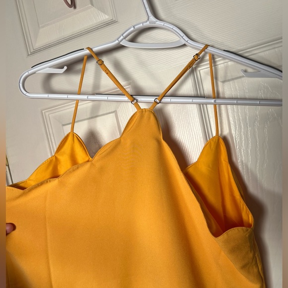 Cute top - Picture 2 of 3